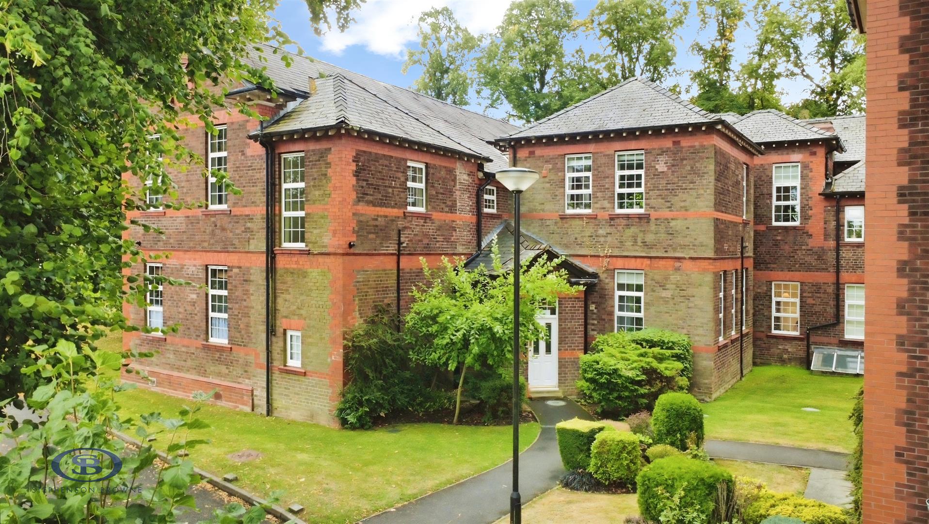 Bishopton Drive, Macclesfield, SK11 - Stephenson Browne
