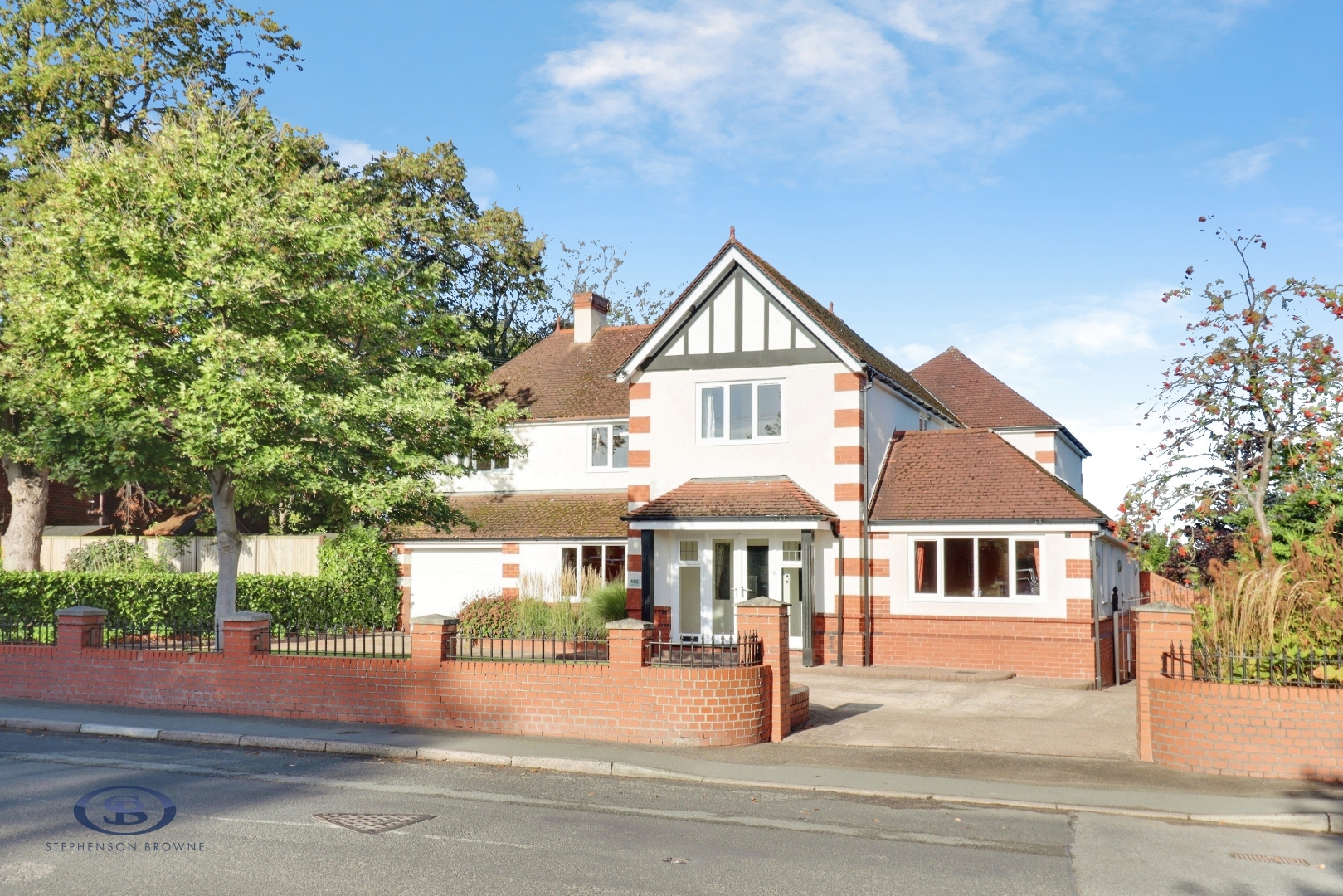 Bradwall Road, Sandbach, CW11 - Stephenson Browne